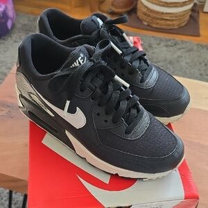 Nike Air Max 90 Black Silver Athletic Sneakers